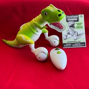 Zoomer Dino Playful Green and White Pet Toy